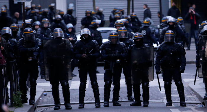 Festejos en París por la victoria de Argelia degeneran en choques con la policía