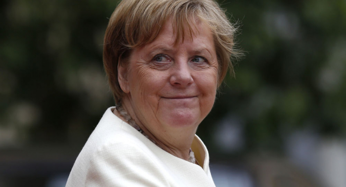   Merkel bei Statement kurzatmig – Seibert erklärt  