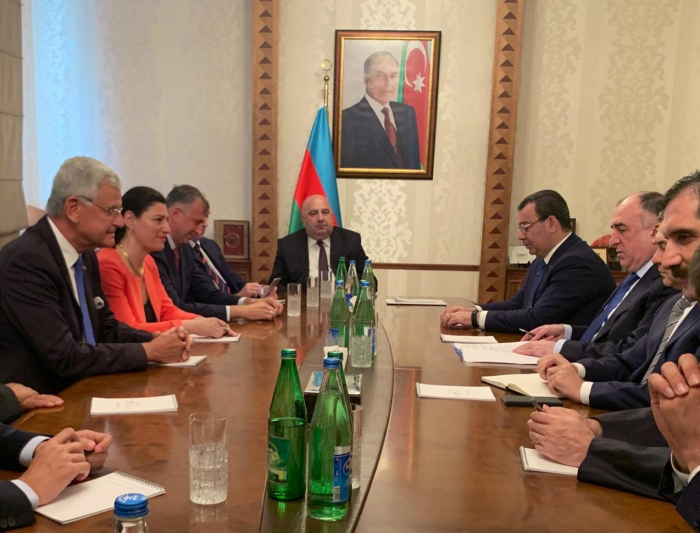   Mammadyarov se reunió con los presidentes del comité de los dos países  