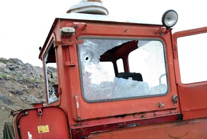  Los armenios disparan contra un tractor civil en el distrito de Göygöl -  FOTO  