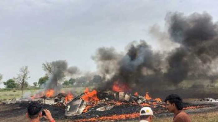 3 killed in plane crash in Austrian Alps