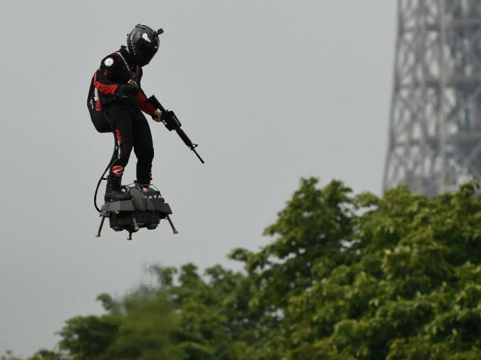 French military hires sci-fi writers to warn them about future threats
