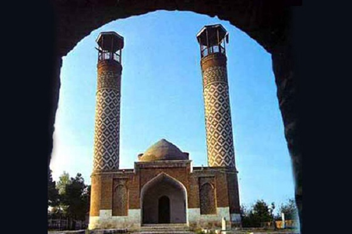     Comité Estatal:   Los armenios destruyeron 17 mezquitas en Agdam  