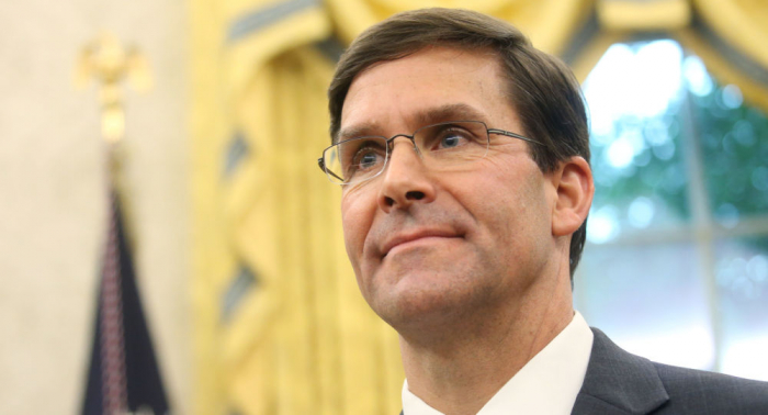 Mark Esper jura el cargo de secretario de Defensa de EEUU