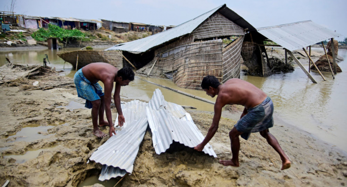   Un centenar de muertos por inundaciones en el este de la India  