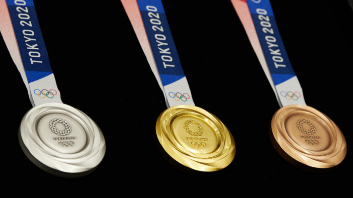   VIDEO:   Presentan las medallas olímpicas de Tokio 2020, fabricadas con dispositivos electrónicos reciclados