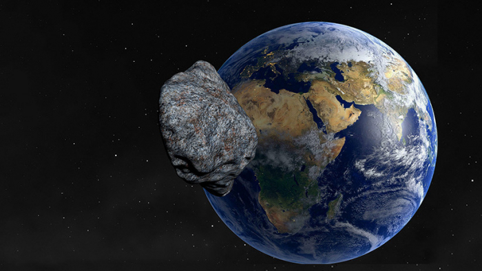 Un enorme asteroide acaba de pasar entre la Tierra y la Luna 