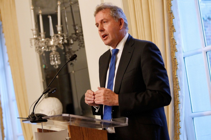 Londres redit son «plein soutien» à son ambassadeur à Washington