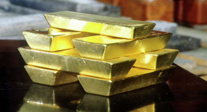 الذهب يقود الدولار إلى مصير مفجع
