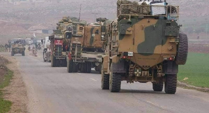 وزير الدفاع التركي يصل إلى الحدود مع سوريا