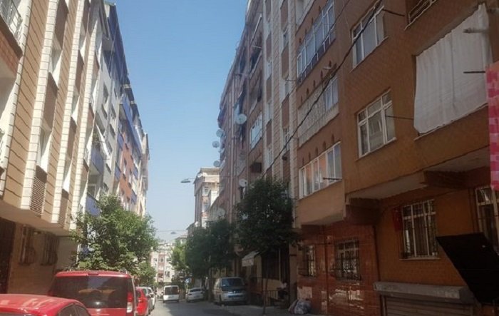 2 yaşlı xalası oğlunu 6-cı mərtəbədən atdı -  VİDEO 