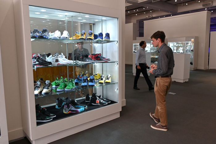 New York : une collection de baskets vendue 850.000 dollars