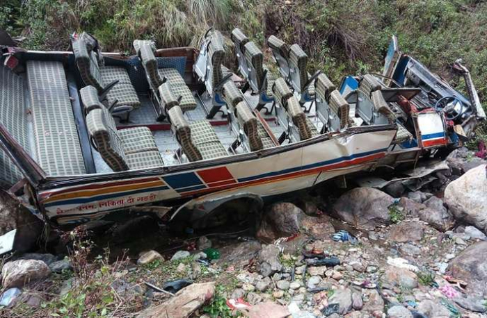 Le chauffeur de bus s’endort: au moins 29 morts en Inde