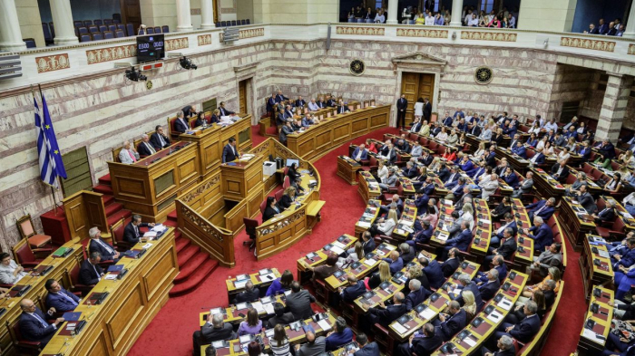 Grèce: le Parlement vote la confiance au nouveau gouvernement