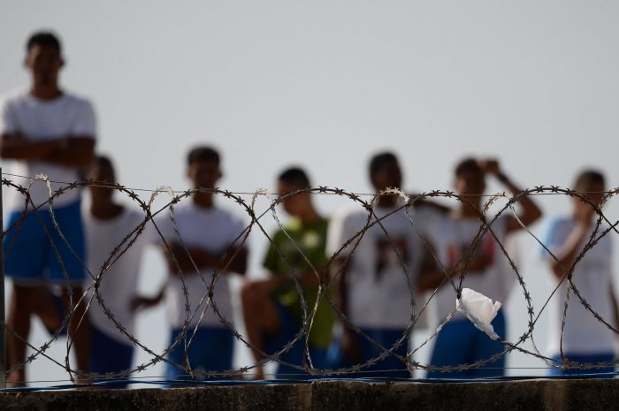  Brazil prison riot kills 52, with 16 decapitated 