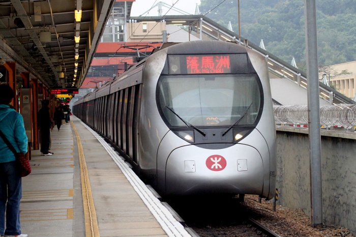 Hongkong: les manifestants perturbent la circulation des trains