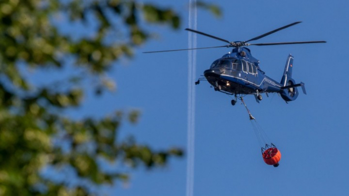 Flammen nähern sich letztem evakuierten Dorf