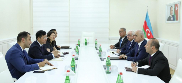   مناقشات حول إقامة مشروعات مشتركة بين الصين وأذربيجان  