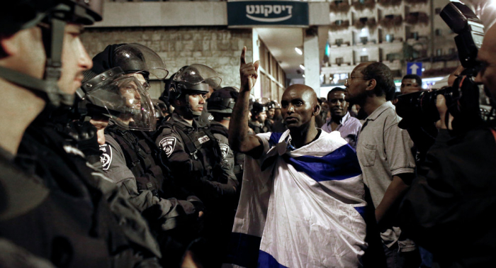 Over 45 Israeli police officers injured in clashes with Ethiopian Protesters