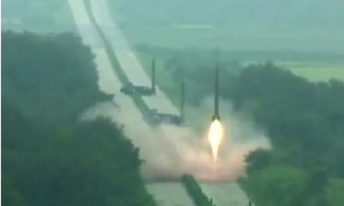 Şimali Koreya raketlərini havaya qaldırdı 