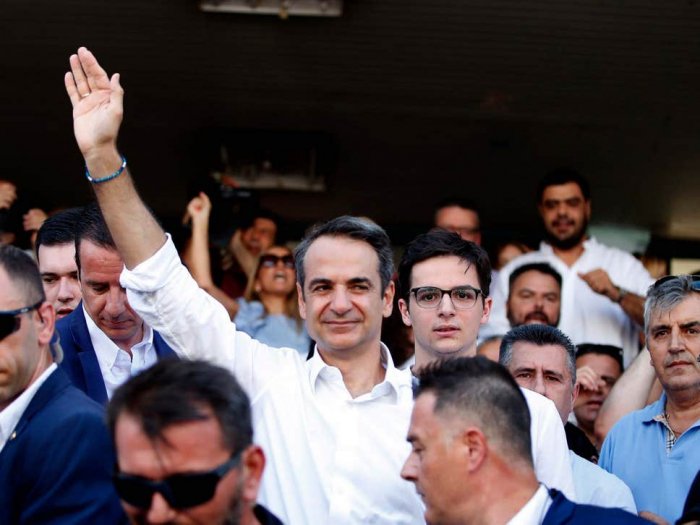    Yunanıstanda seçki bitdi:    Müxalif lider baş nazir olacaq      