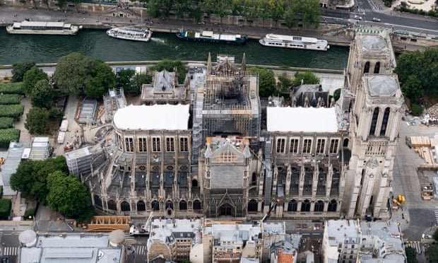 Notre Dame fire: activists launch lawsuit over 
