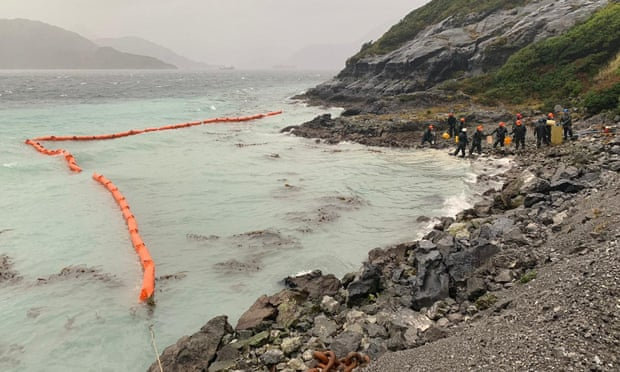 Chile oil spill: 40,000 litres of diesel spilled into sea off Patagonia
