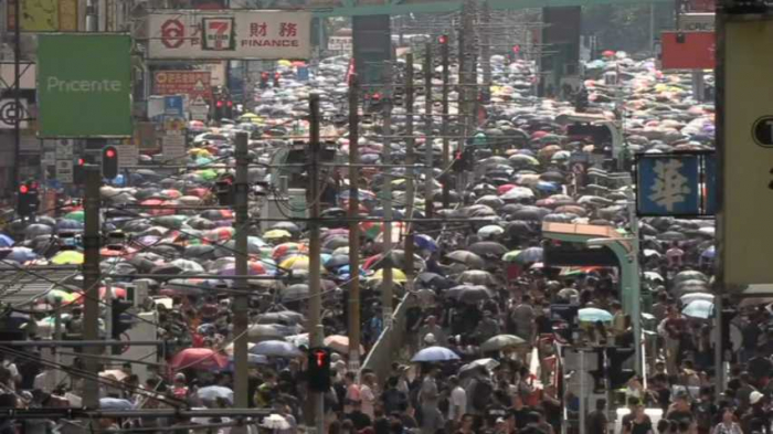  Hong Kong:  des manifestants affluent pour un rassemblement interdit