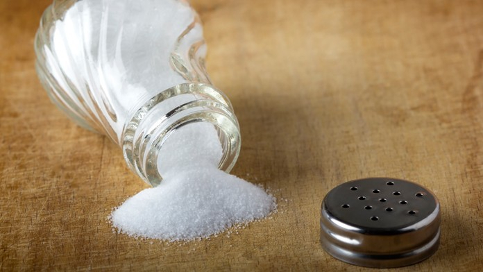 Pour éviter les ballonnements, mangez moins de sel !