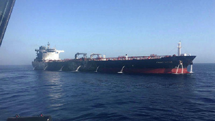 Şimali Koreya Rusiya gəmisini saxladı