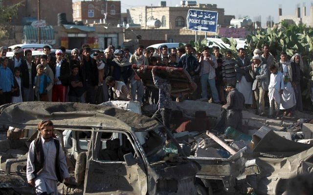 Yémen: seconde attaque contre des policiers à Aden, des dizaines de tués et blessés