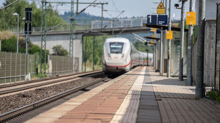 Fast alle deutschen Bahnhöfe sind unbesetzt