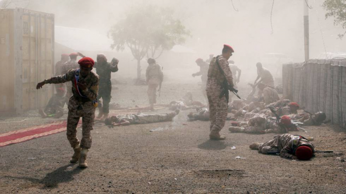  Un misil Huthi contra un desfile militar causa 36 muertos en Yemen 