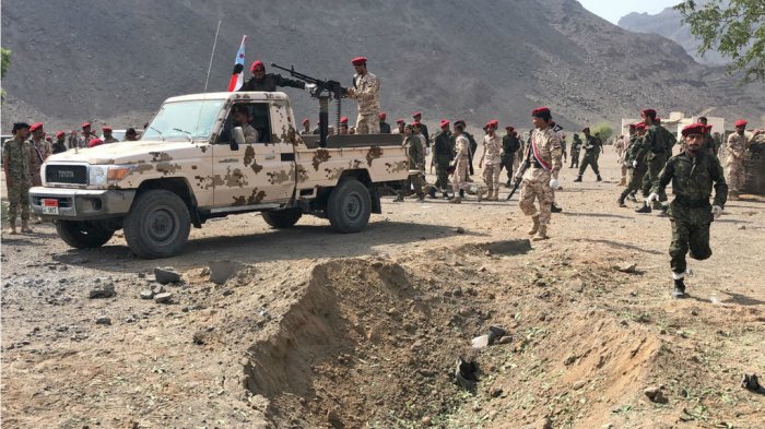   Al-Qaida launches attack on security base in southern Yemen, 20 killed  