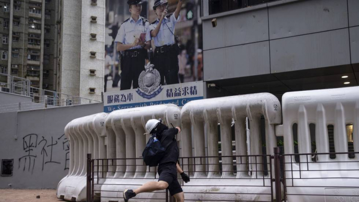 Las protestas de Hong Kong dejan más de 20 detenidos antes de la huelga general