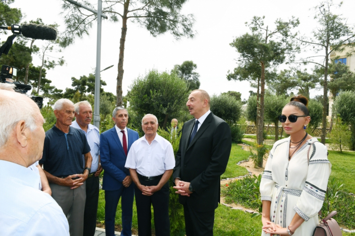   Prezident “Mirvari” parkda sakinlərlə söhbət edib -    VİDEO+FOTOLAR       