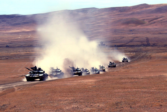  Aserbaidschanische Armee startet Kommandostabsübungen - FOTOS
