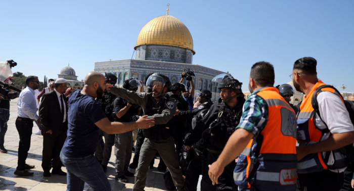 Enfrentamientos entre los musulmanes y la Policía israelí en la Explanada de las Mezquitas