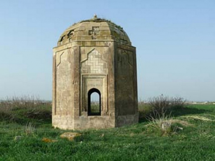  Monumentos históricos destruidos por armenios en Fuzuli-  FOTOS  