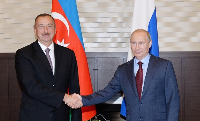   Putin invita a Ilham Aliyev al desfile  