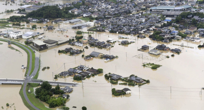 Al menos tres muertos por inundaciones en Japón