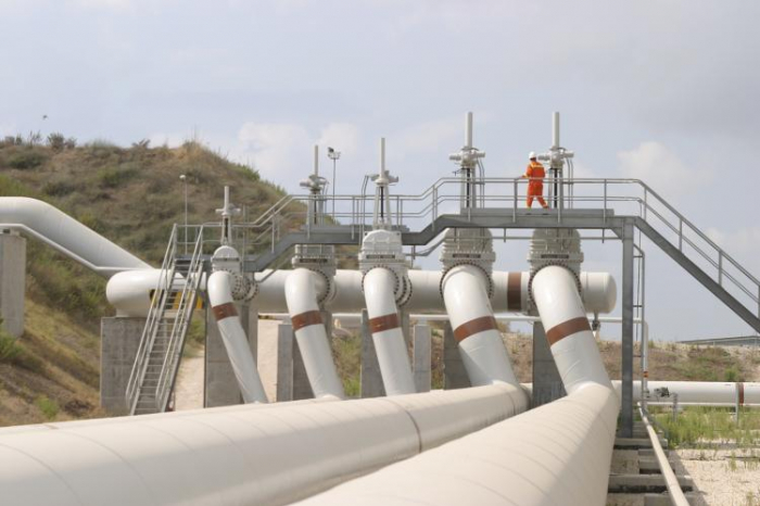  Alrededor de 3,29 mil millones de barriles de petróleo azerbaiyano transportado desde el puerto de Ceyhan 