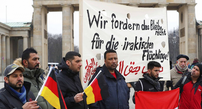 ألمانيا تبدأ ترحيل اللاجئين بسبب السفر إلى أوطانهم