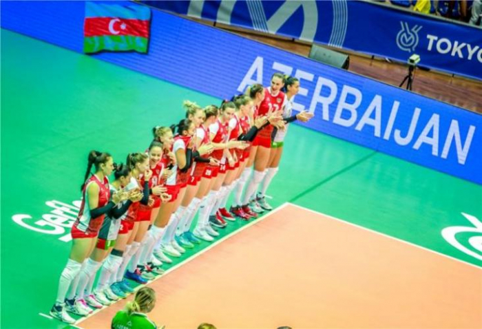  Aserbaidschans Volleyballteam bereitet sich auf die Europameisterschaft in Slowenien vor 