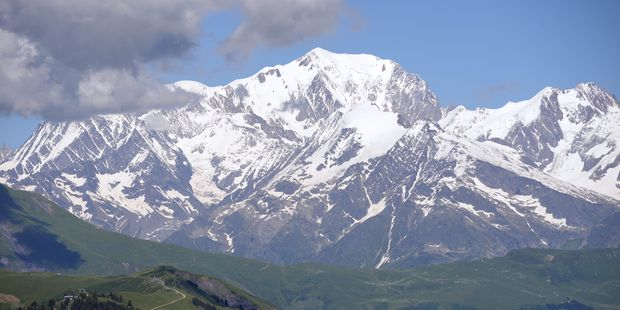 Une alpiniste italienne fait une chute mortelle dans le massif du Mont Blanc