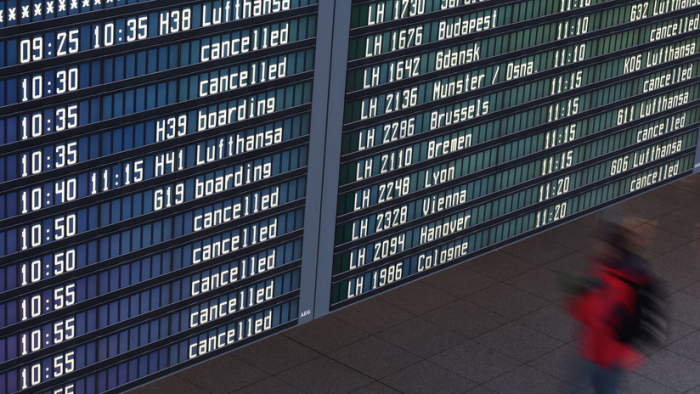 Un español provoca la cancelación de 190 vuelos en el aeropuerto de Múnich por un 