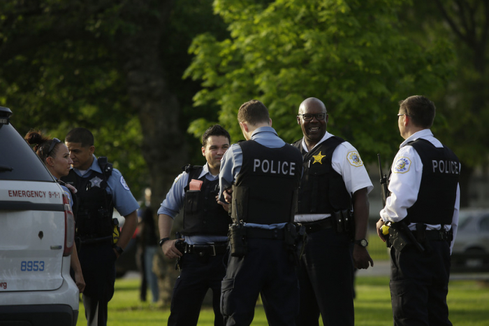     Etats-Unis :   six policiers blessés dans une fusillade à Philadelphie, le tireur a été interpellé  