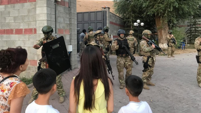 Atambayevin evinə basqında 98 nəfər yaralanıb 