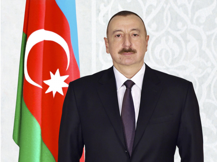 Präsident Ilham Aliyev gratuliert seinem vietnamesischen Amtskollegen