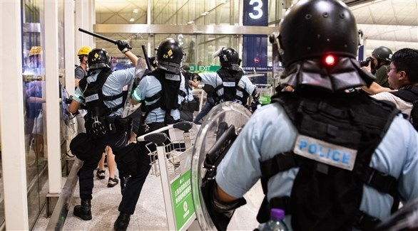 بكين تدين "الأفعال شبه الإرهابية" في مطار هونغ كونغ